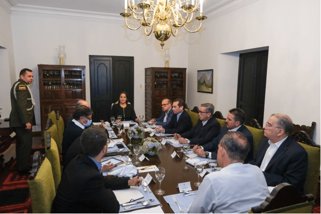 Plataforma Unitaria de Venezuela se reunió con Gustavo Petro en Bogotá