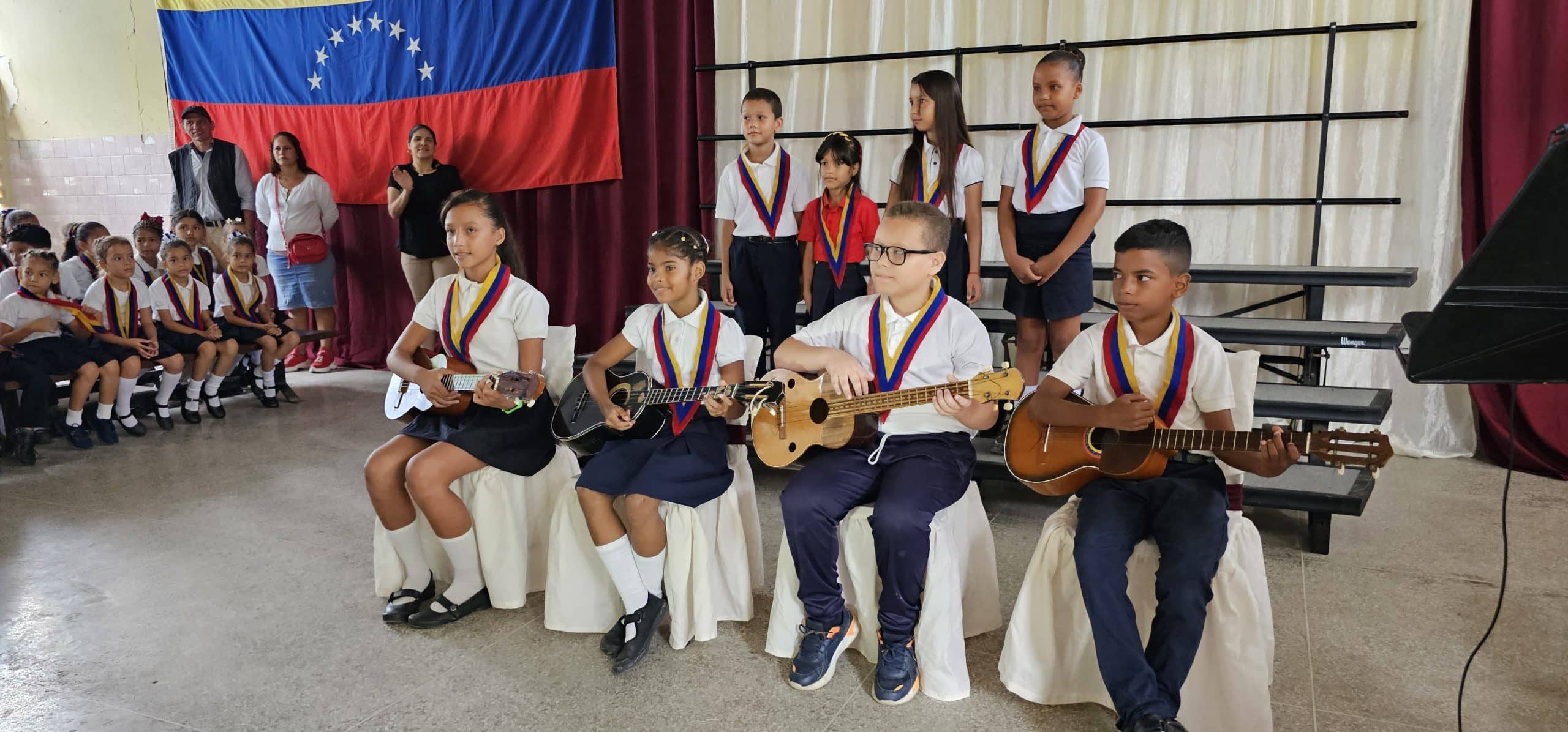 Sistema Nacional de Orquesta impulsa la formación musical con el programa Simón Bolívar en la E.B Jesús Antonio Abreu(+FOTOS) / VIDEO