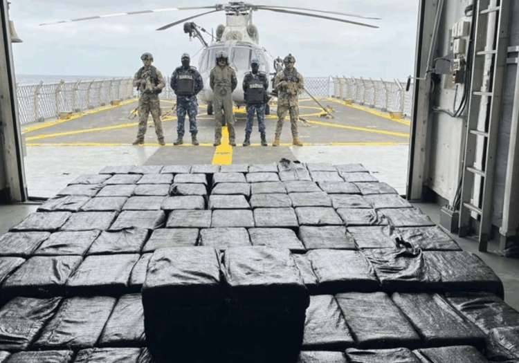 Mexico: Marina interceptó semisumergible que transportaba 3.5 toneladas de cocaína