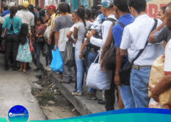 ESCASEZ DE GASOLINA PARALIZA LÍNEAS DE TRANSPORTE EN EL MUNICIPIO BERMÚDEZ