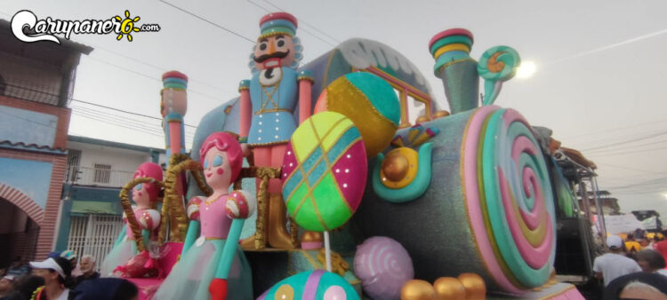 Explora la Magia del Carnaval: Más de 100 Fotos del Carnaval Turístico Internacional de Carúpano 2024