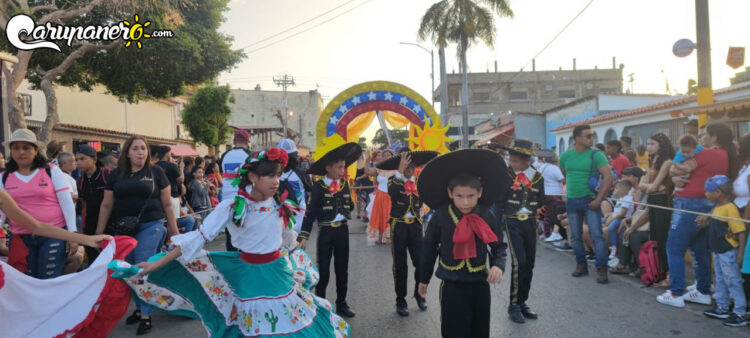 Explora la Magia del Carnaval: Más de 100 Fotos del Carnaval Turístico Internacional de Carúpano 2024