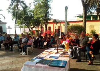 Tres autores orientales en el Día del Libro y el Idioma