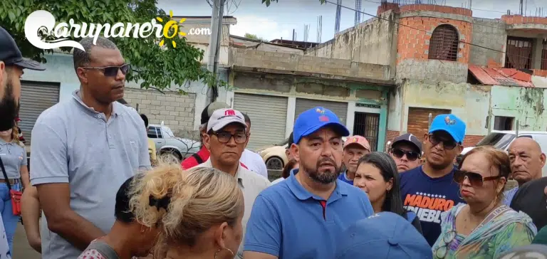 Alcalde Julio Rodriguez en la cancha de simon rodriguez carupano 2024