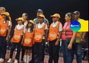 JURAMENTACIÓN PATRULLAS ESCOLARES EN CARÚPANO