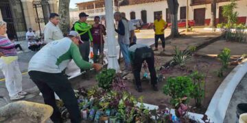 Ornamentación Plaza Santa, Carúpano Estado Sucre