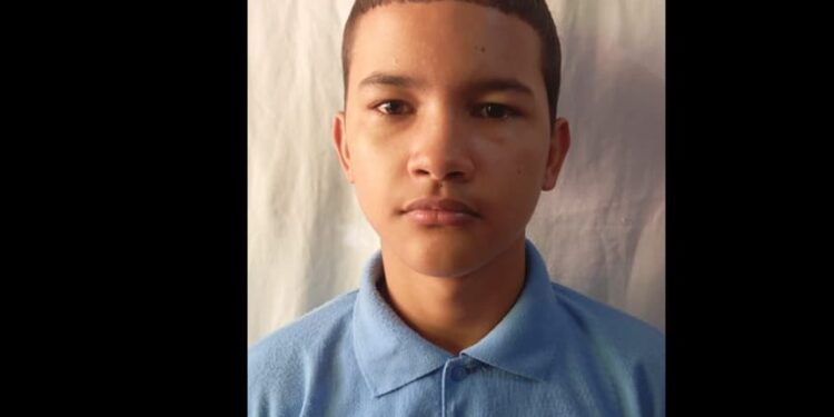 Desaparece joven estudiante en Carúpano; familia pide ayuda urgente a la comunidad