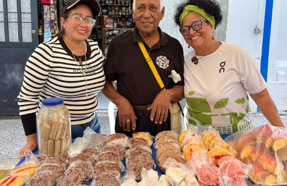 TRADICIÓN Y EMPRENDIMIENTO: BENÍTEZ VIBRÓ CON LA EXPOFERIA «SABORES, AROMAS Y MANUALIDADES»
