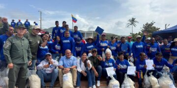 pescadores, ministro de pesca, gobernadora del estado sucre, alcalde bermudez y alcalde de arismendi