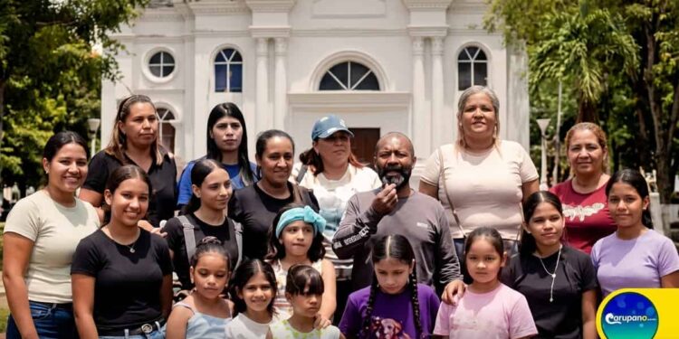 Juan Domínguez Benítez en el rincón península de paria